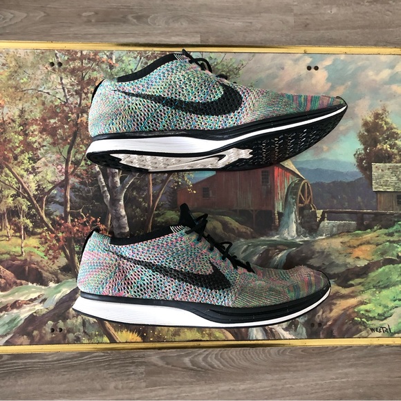 Nike flyknit racer running shoes - Picture 3 of 8